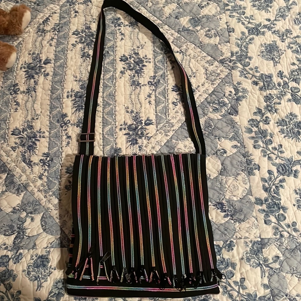 Multicolor zippers bag/purse